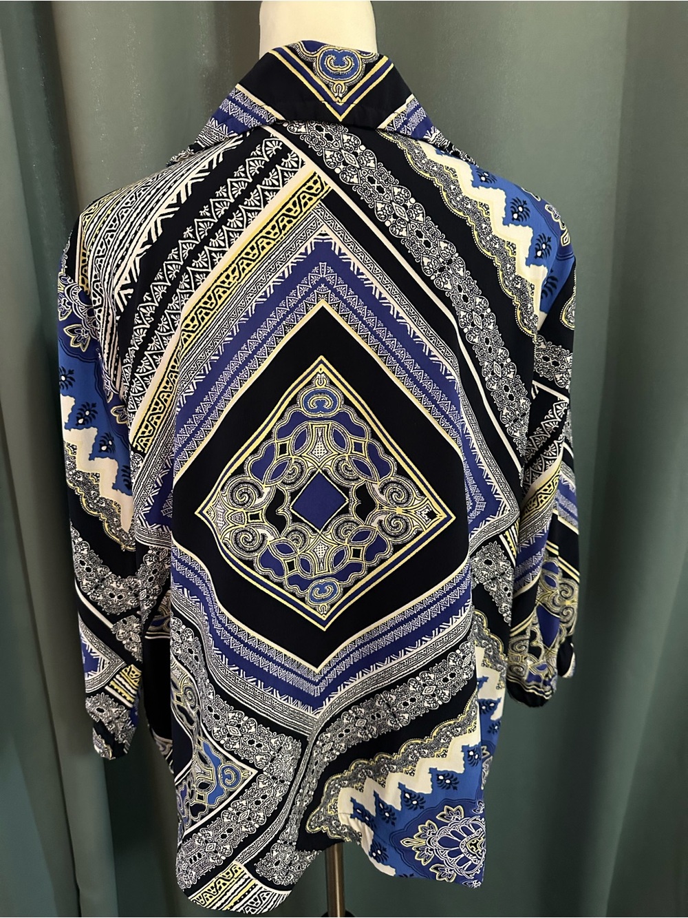 Zenergy Chico’s Women’s Size 3 Blue Paisley Quarter Zip Pullover Top Jacket XL - Picture 4 of 6